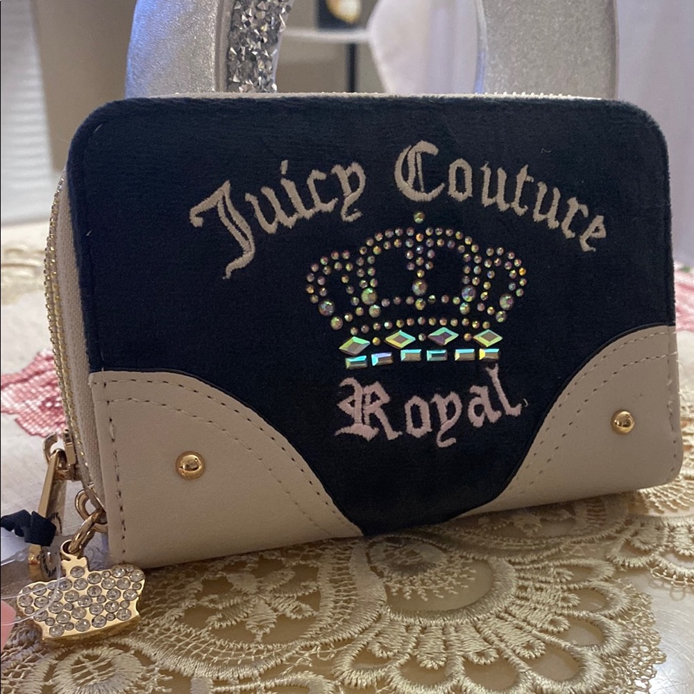 🖤🖤NWT🖤🖤Juicy Couture Black and Cream Wallet with Regal Detailing